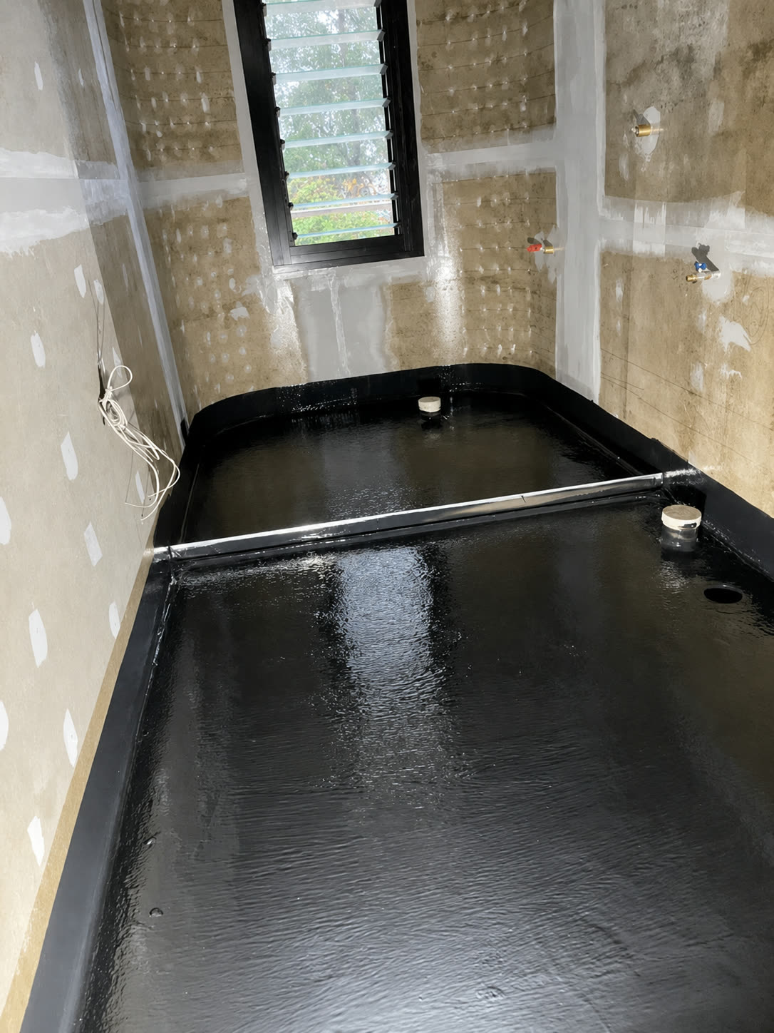 Bathroom floor waterproofing membrane