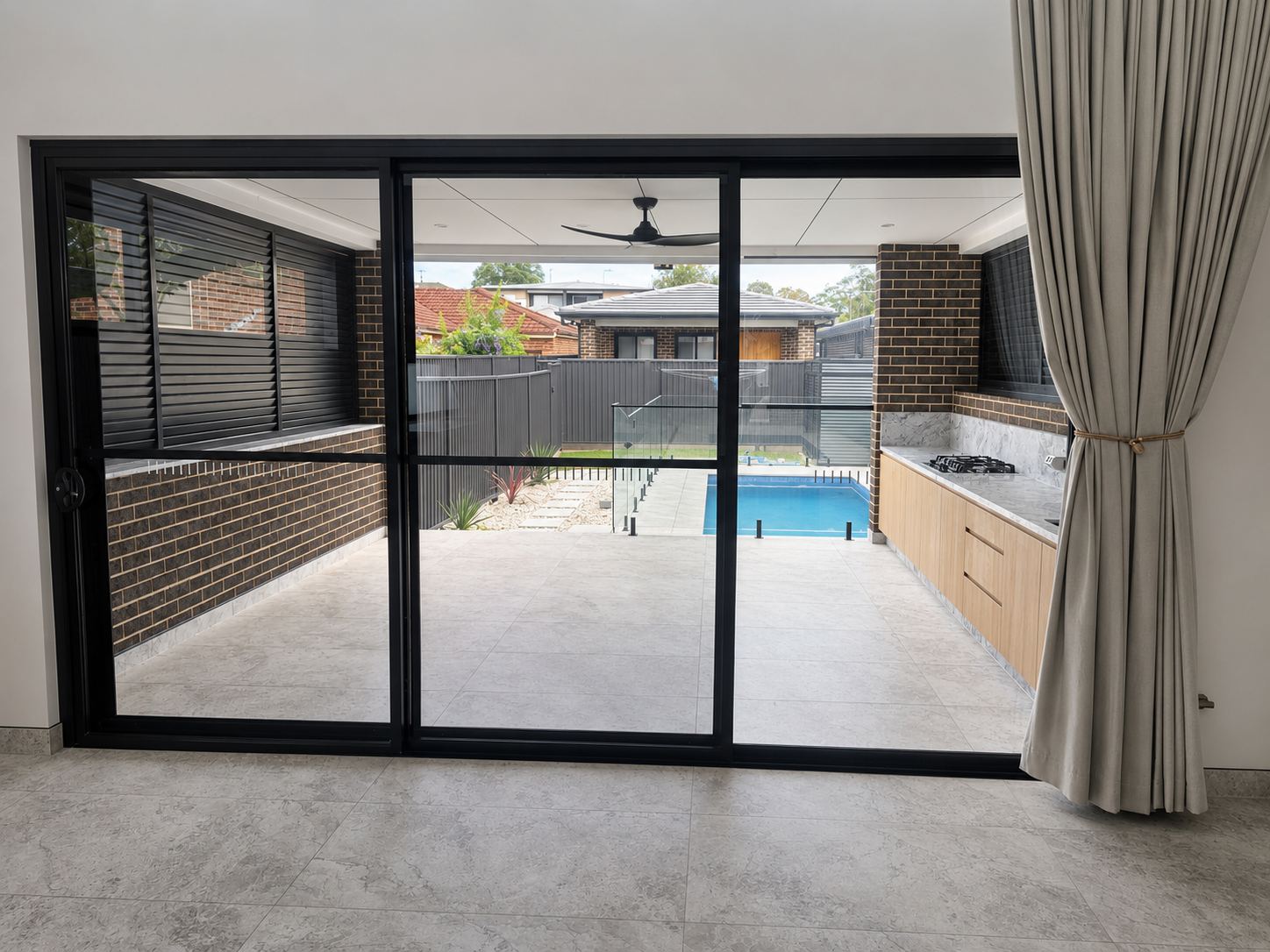 Window cleaning service, Sydney home
